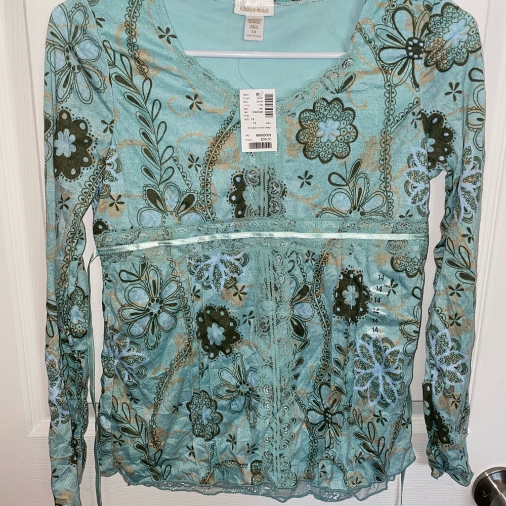 Girls top - Picture 2 of 4